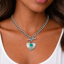 Colar Prateado com Coração e Zircónia Verde em Aço Inoxidável Romanely