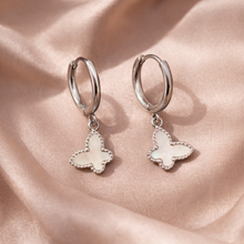 Brincos de Argola Prateados Borboleta Branca em Aço Inoxidável Romanely