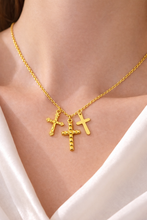 Colar Dourado 3 em 1 com Pingentes de Cruz em Aço Inoxidável Romanely