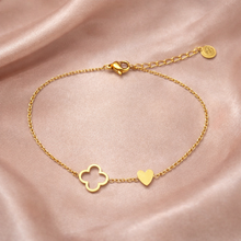 Pulseira Dourada Coração e Trevo Fina em Aço Inoxidável Romanely