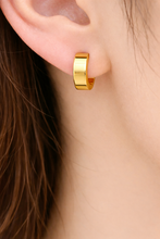 Brincos de Argola Dourados Huggie Hoop em Aço Inoxidável Romanely