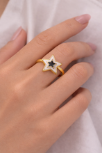 Anel Ajustável Dourado Estrela Preto e Branco em Aço Inoxidável Romanely