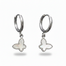 Brincos de Argola Prateados Borboleta Branca em Aço Inoxidável Romanely