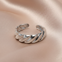 Anel Ajustável Prateado Twist em Aço Inoxidável Romanely