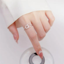 Anel Coração Intrelaçado Ajustável em Prata 925 com Zircónias Romanely